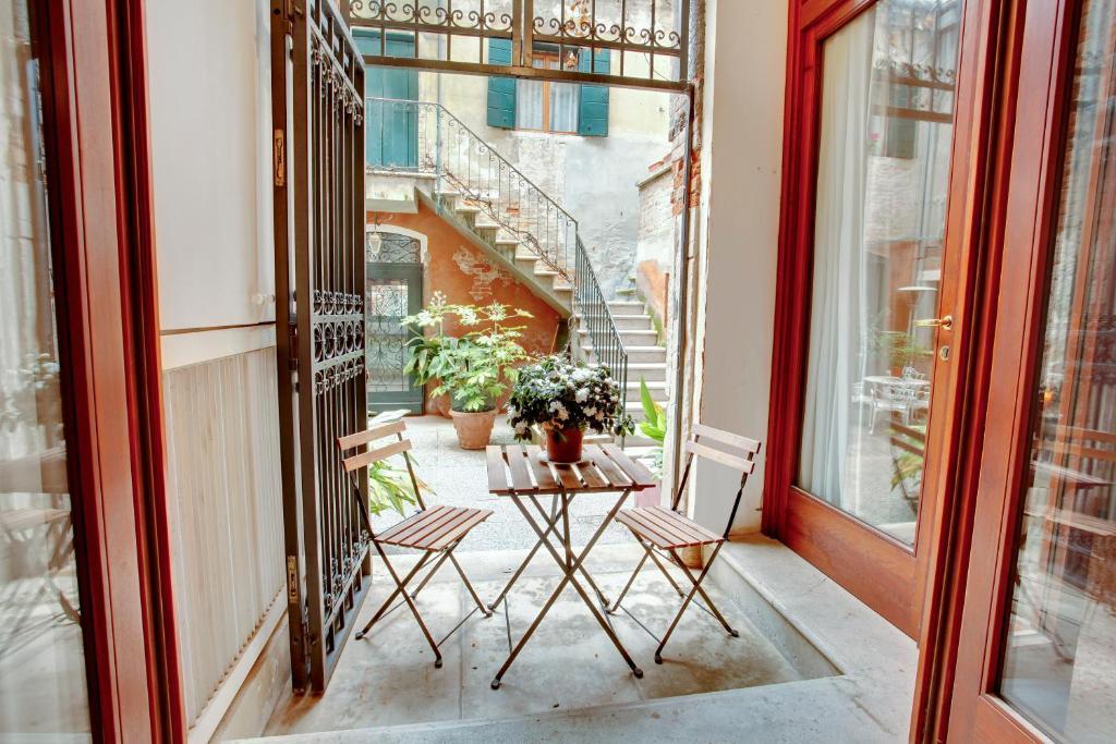 Ca' Cortigiane Suite Venice Room photo